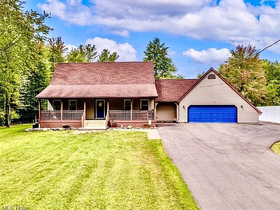 2nd image of 384 Secrist Ln