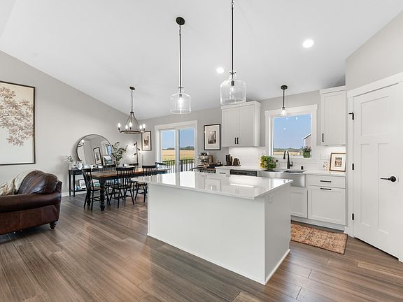 3rd image of 2449 Phoenix Rd SW