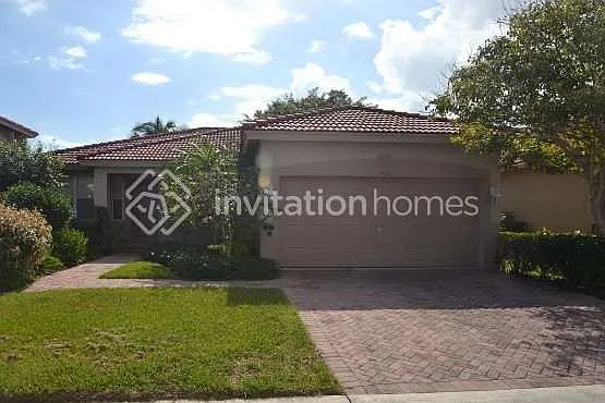 1504 Siena Ln — Photo 1