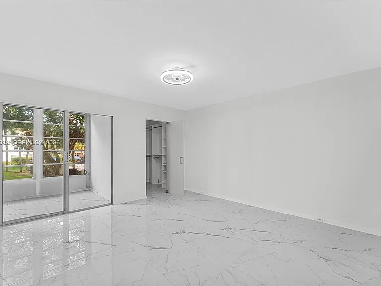 2303 Lucaya Ln #H2 — Photo 14