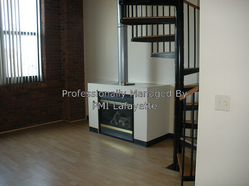 2nd image of 6 S 4th St APT 2