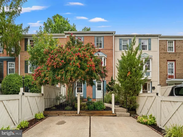 4516 Squiredale Sq, Alexandria, VA 22309