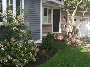 44 Marlboro Rd, Woburn, MA 01801