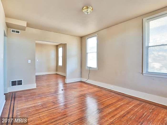 2nd image of 4100 W Forest Park Ave #3RDFLOOR