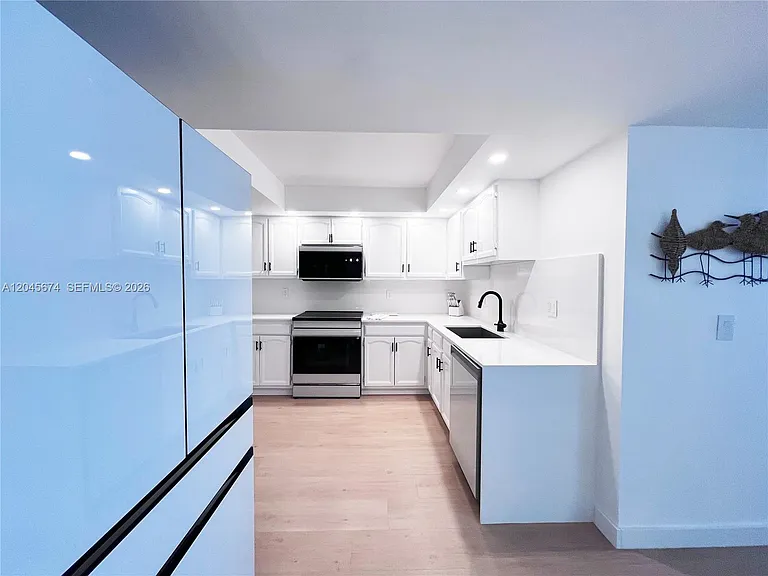 5100 N Ocean Blvd #503 — Photo 21