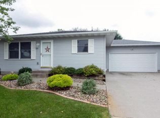 630 S 13th St, Nevada, IA 50201