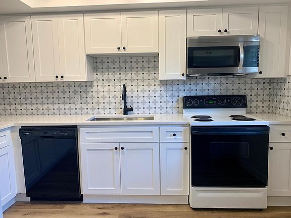 2nd image of 1010 Pine Tree Dr #103