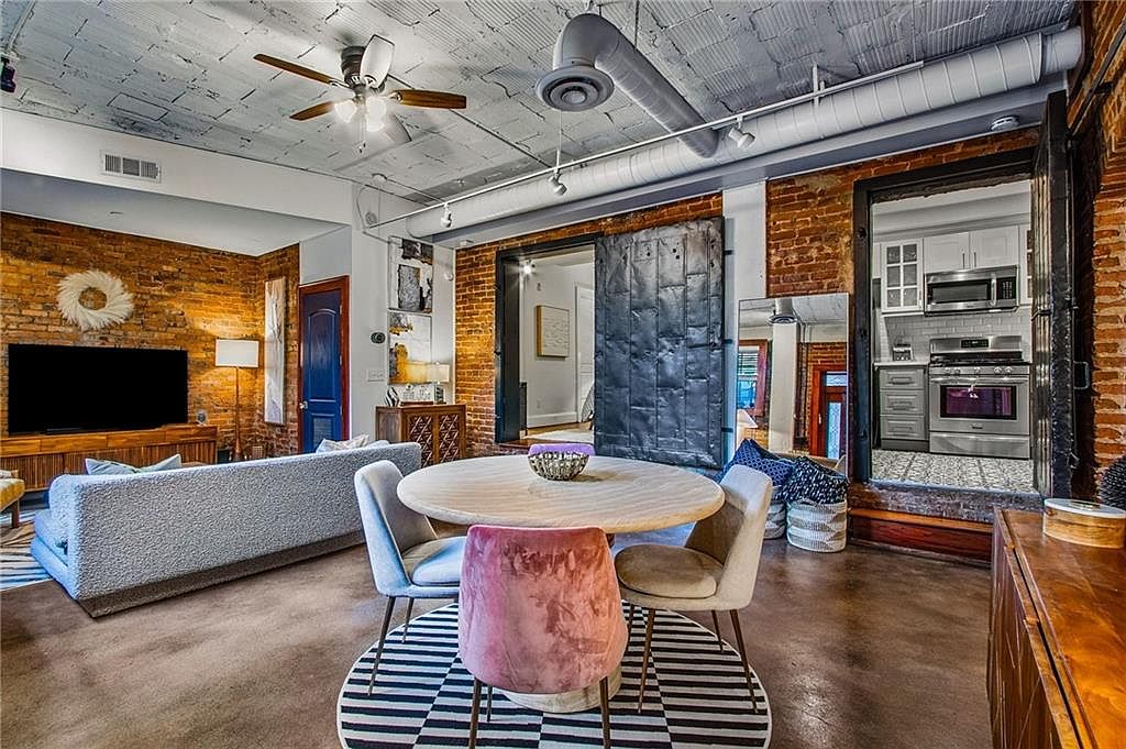 908 Juniper St NE APT 4, Atlanta, GA 30309 | MLS #7762864 | Zillow