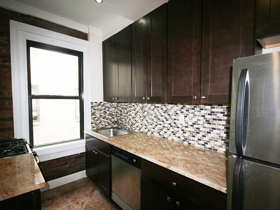 1st image of 2157 33rd St #5C