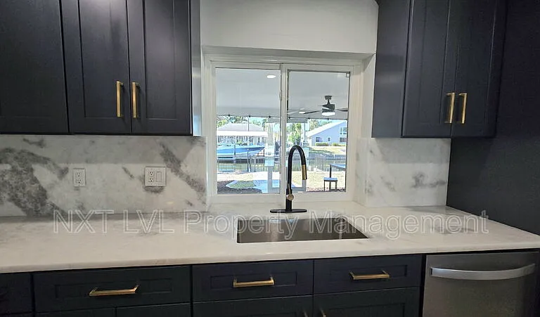 5316 SW 8th Ct — Photo 6