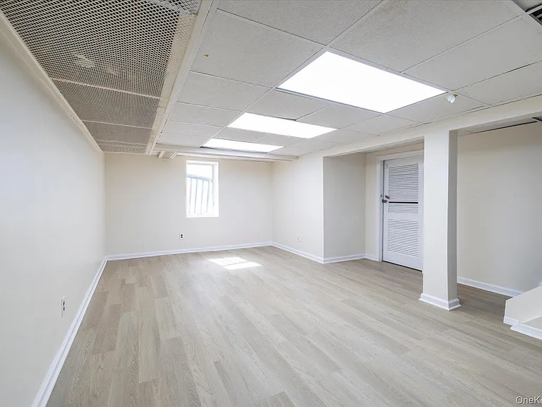 121 Raymond St #1 — Photo 13