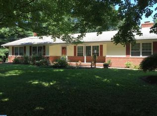 234 W Avondale Rd, West Grove, PA 19390