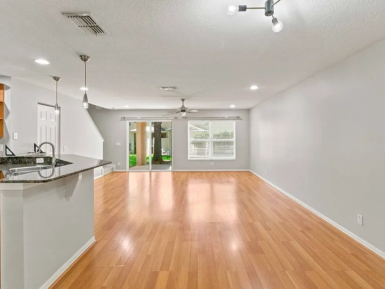 2947 Royal Tuscan Ln — Photo 2