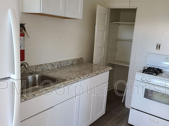 3rd image of 1218 Barton St #5