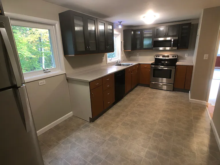 36 Rivermount Ter #B — Photo 1