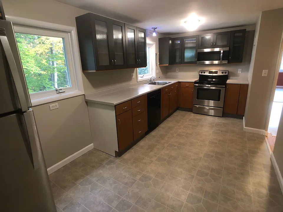 36 Rivermount Ter #B