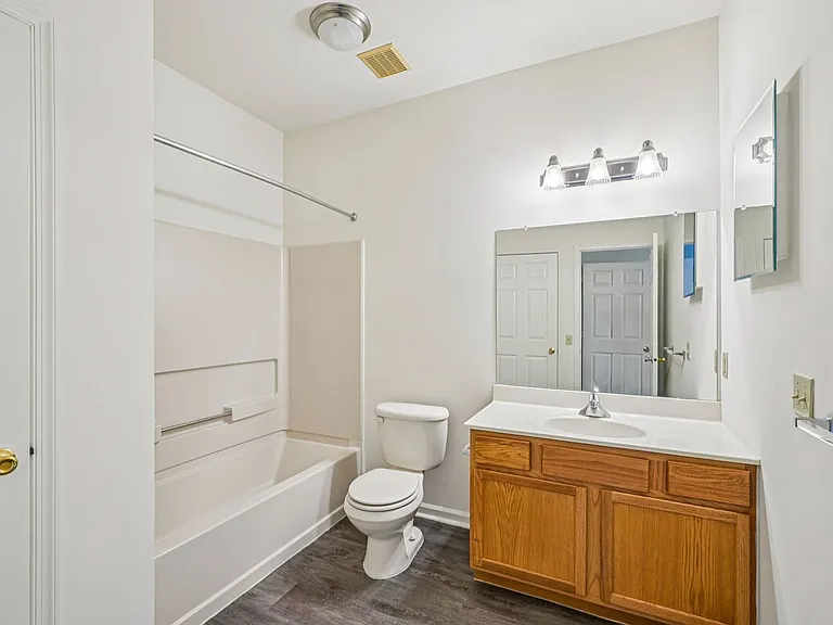 Spring Creek Apartments — Photo 141
