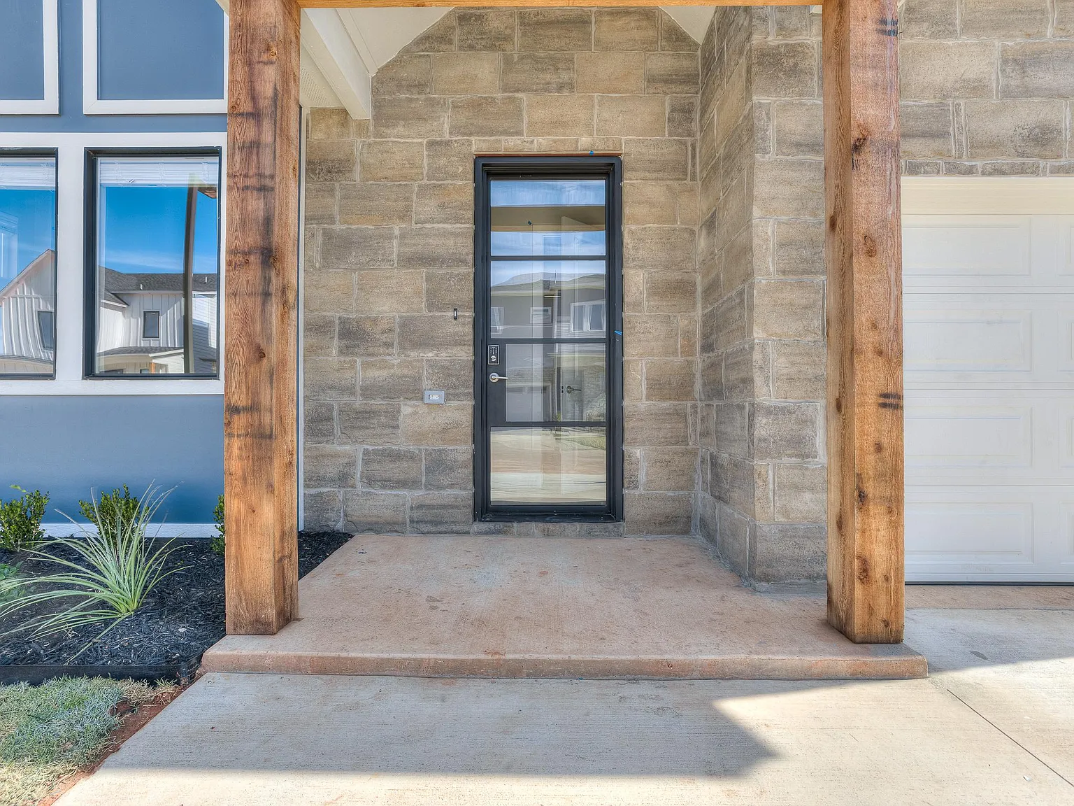 3 bed, 2.5 bath, 1328 sqft, $2,450 — Photo 4
