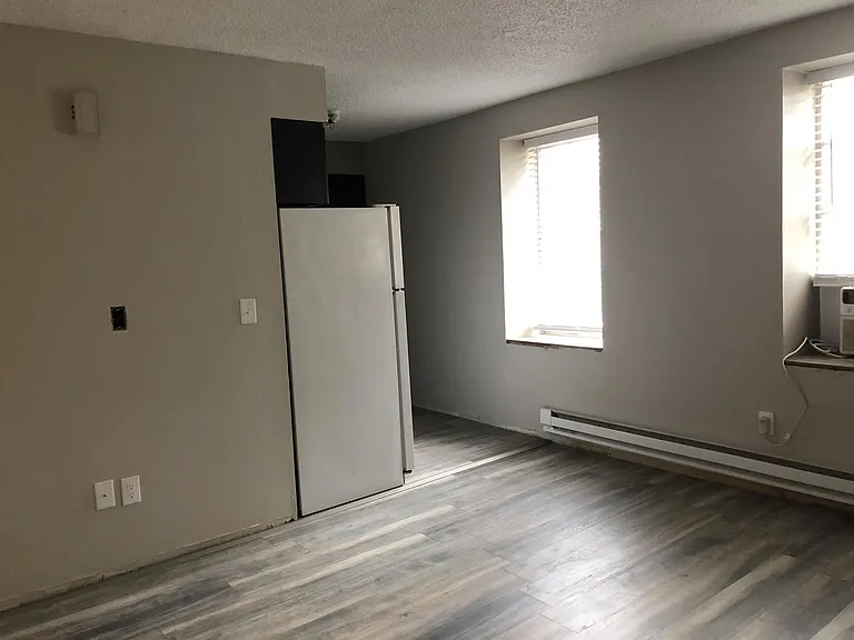 426 Main St #B — Photo 10