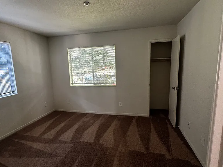 Whispering Oaks — Photo 29
