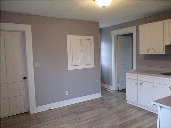 5th image of 520 N Charles St