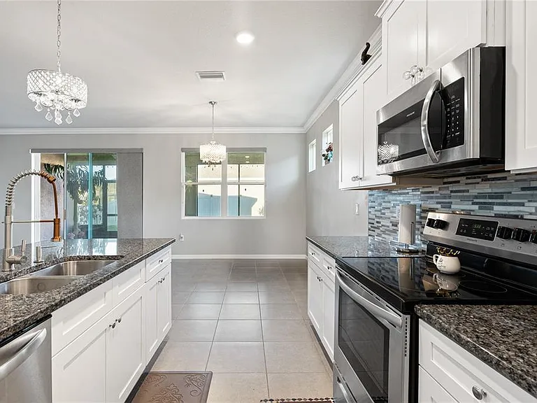 1092 Pipestone Pl — Photo 4