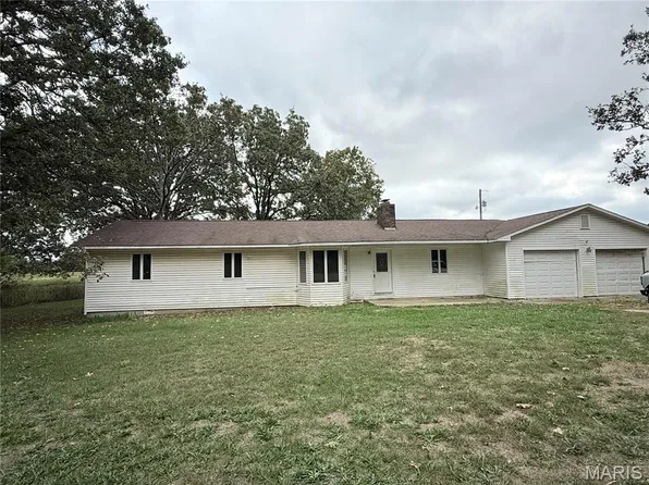 17110 Cavalier Rd, Dixon, MO 65459