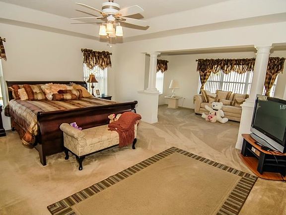 5th image of 708 Cascading Creek Ln