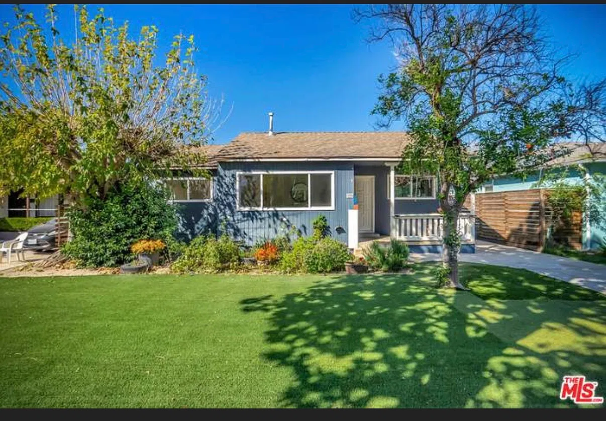 3 bed, 1820 sqft, $3,700 — Photo 1