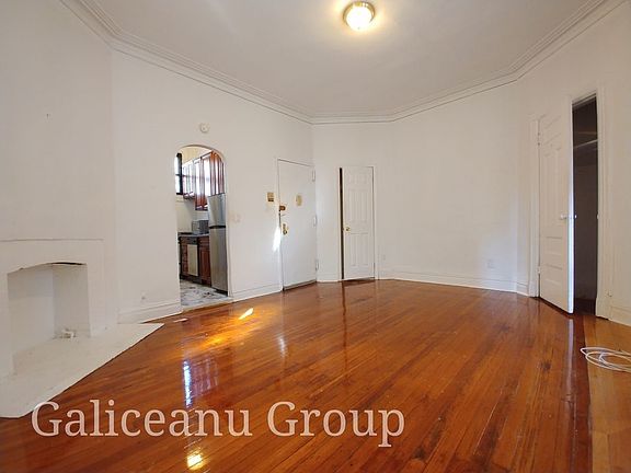 3rd image of 236 W 74th St #4B