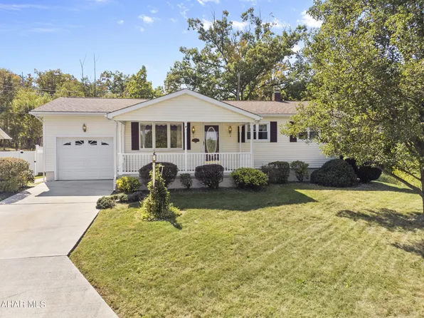 2903 Maple St, Altoona, PA 16601