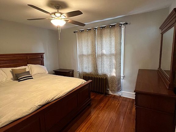 3rd image of 48 Lexington Ave
