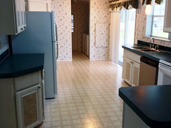 4th image of 34736 Panfish Place