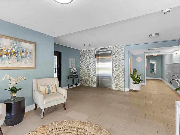 2800 N Palm Aire Dr #310 — Photo 24