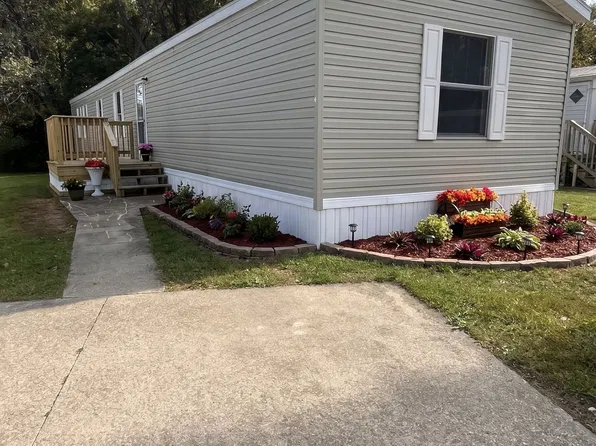 3509 S Heatherwood Ln, Bloomington, IN 47403
