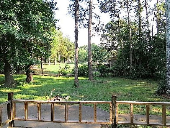 4th image of 2609 Windamere Ln
