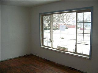 2nd image of 1010 S Edison Ave