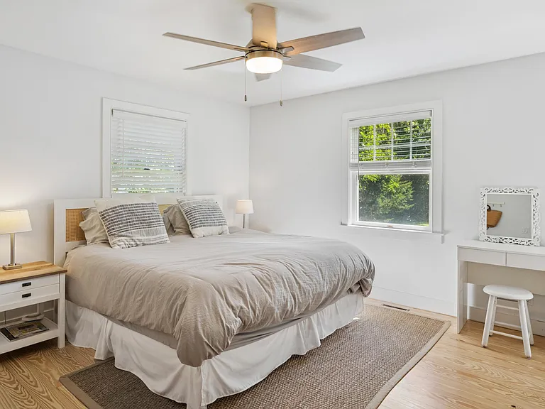 33 Corbin Ave — Photo 28