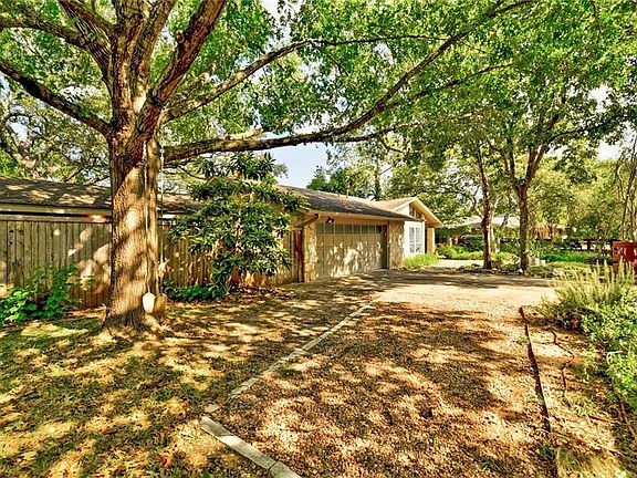 3rd image of 2400 Forest Bend Dr