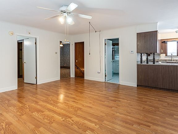 4th image of 53 Lindsey Ln