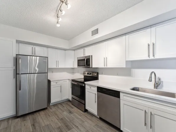 3190 Leewood Terrace #L204, Boca Raton, FL 33431