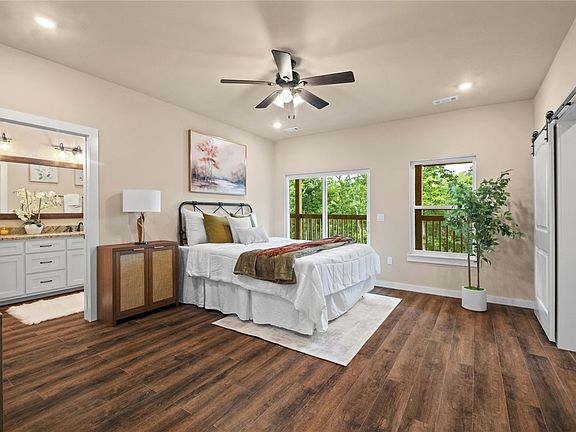 4th image of 322 Madison 1458
