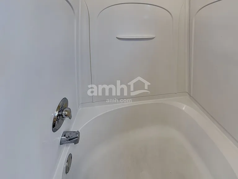 1305 Bassett Dr — Photo 13