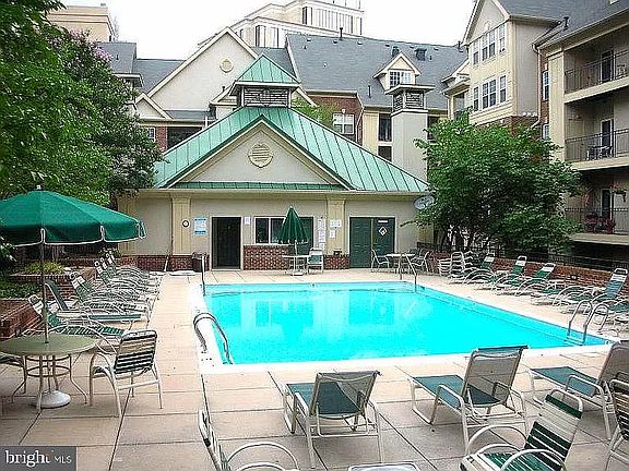 4th image of 1320 N Wayne St APT 406