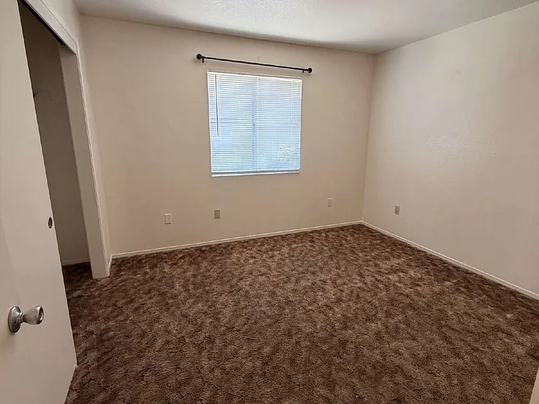 283 Nickel St — Photo 7