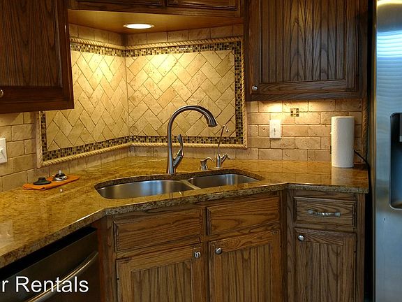 4th image of 4758 Oakwood Dr