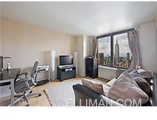 Rented by Douglas Elliman | media 2