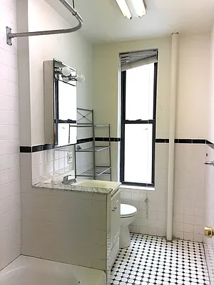 Rented by REAL New York | media 23