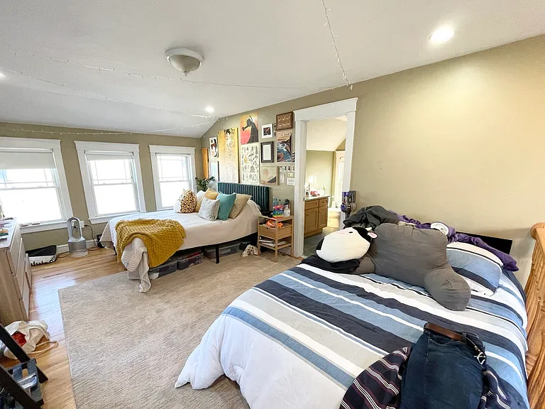 23 Iroquois St #23 — Photo 8