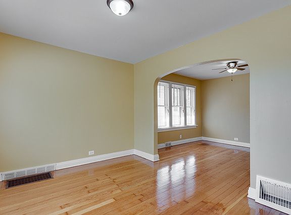 2nd image of 1126 22nd Ave